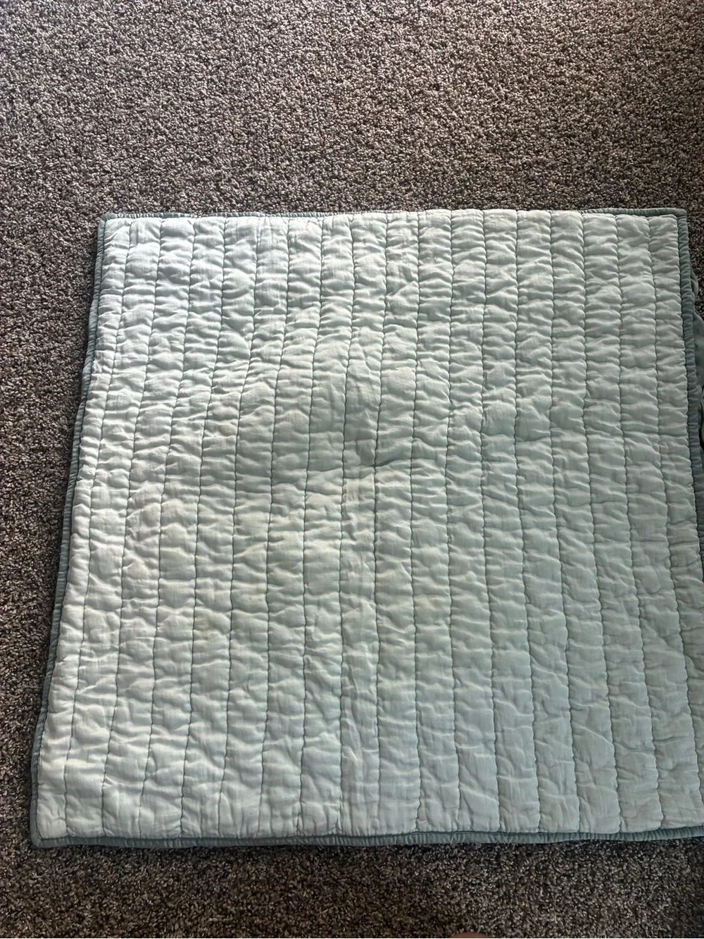 POTTERY BARN SILK BLEND 3 PIECE QUEEN QUILT + EURO SHAMS BLUE COASTAL